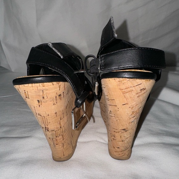 Le Chateau cork wedges - Picture 3 of 5